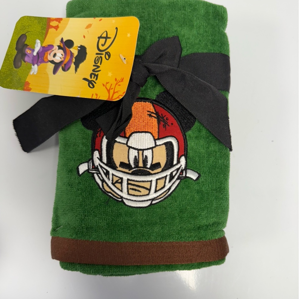 NWT Disney Mickey Mouse Football Hand Towels Set Turf Green Plush Cotton Bath
